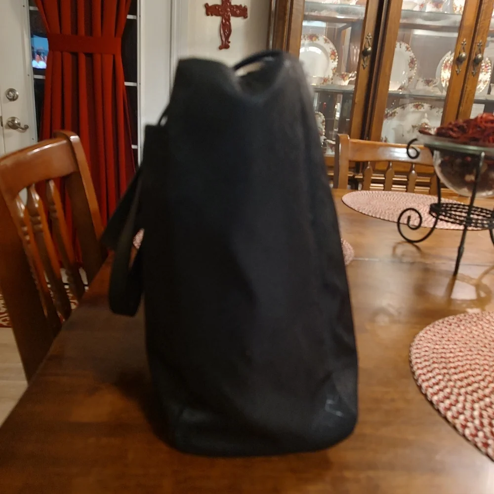 Tommy Hilfiger Black Laptop Bag with Red and White Stripe